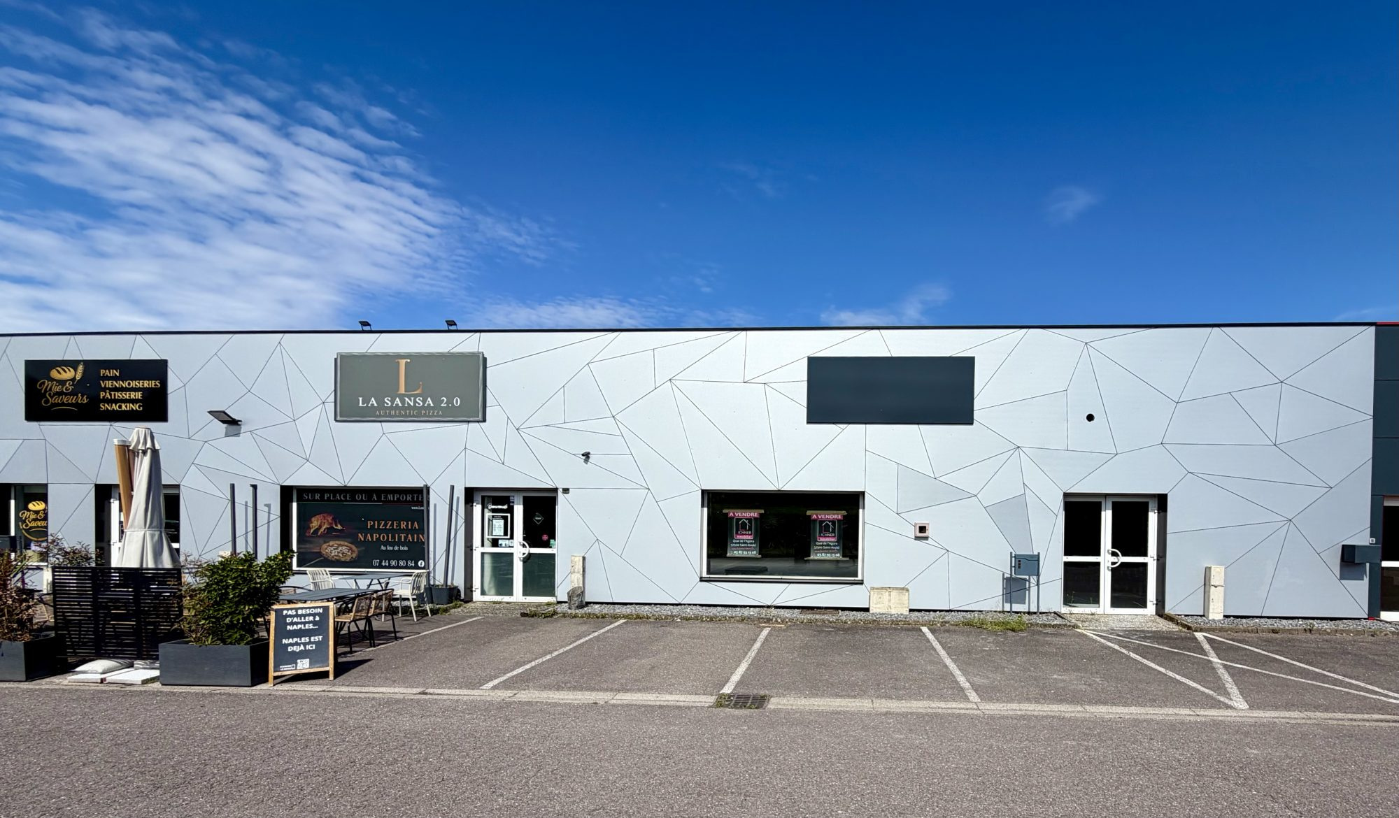 Local commercial à vendre à Valmont, 419 m² – photo 1 sur 5