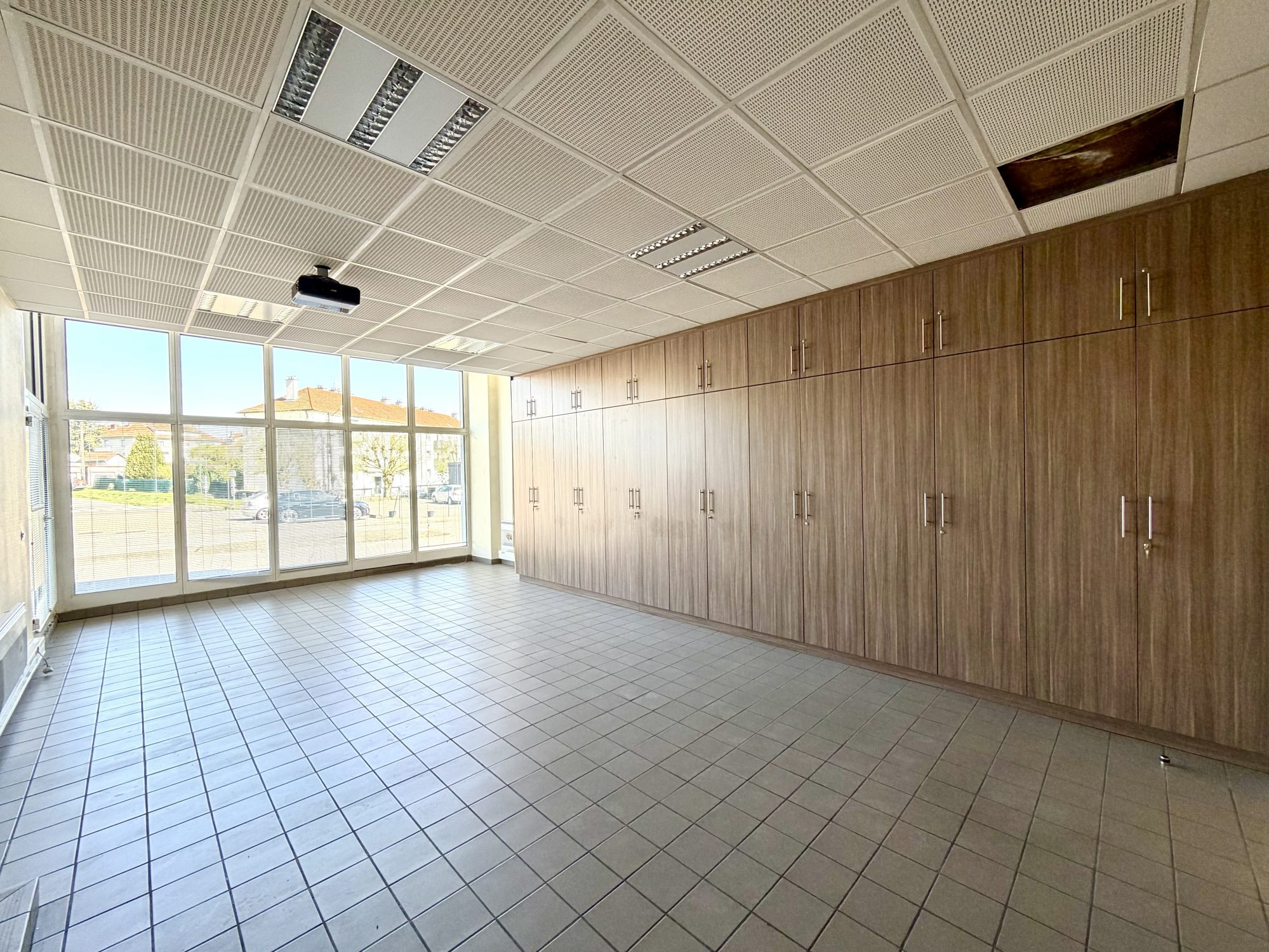 Local commercial à vendre à Spicheren, 626 m² – photo 3 sur 14
