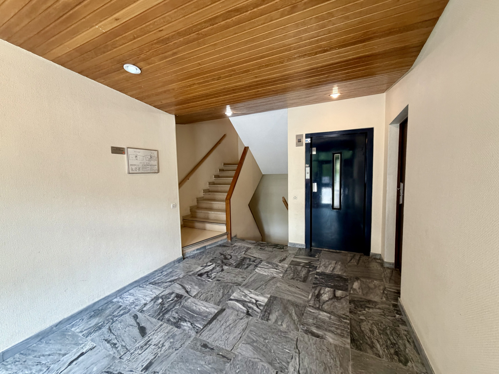 Maison à vendre à St avold, 814,8 m² – photo 2 sur 11